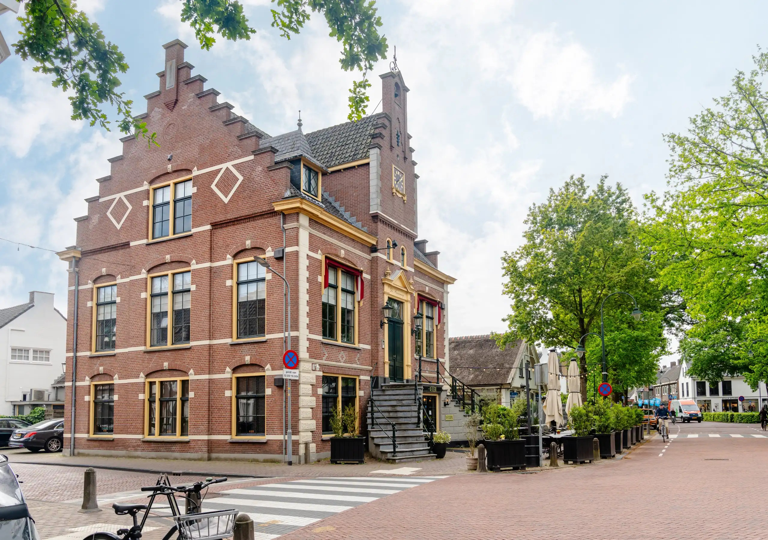 Makelaar in laren